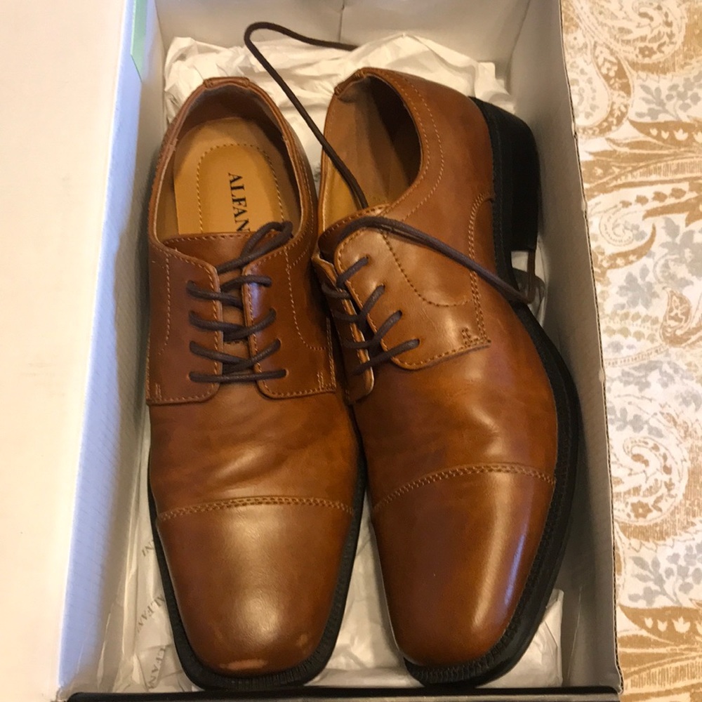 Men’s Alfani tan dress shoes Size 7.5